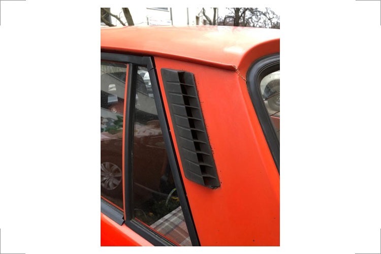 2 Entlüftungsblende am Wartburg 353, Praktikumsarbeit 4. Studienjahr, 1967 Serienteil bis 1990 für Automobilwerk Eisenach (AWE), Foto: Museum für Stadt und Technik Ludwigsfelde (MUST) 2022