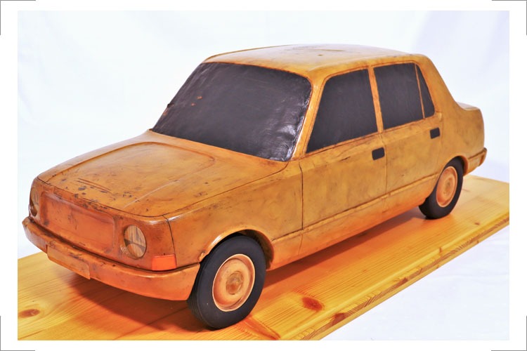 5 PKW-Entwurf „Perspektiv-PKW 405“, für Automobilwerk Eisenach (AWE), 1970, Plastilin-Modell M 1:5, Foto: Museum für Stadt und Technik Ludwigsfelde (MUST) 2022